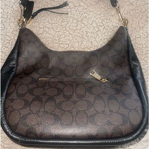 Original Coach Jules Hobo Bag In Signature Canvas C9189 - Khaki/Black.